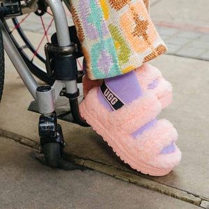 UGG Women's Fluff Yeah Slide Slippers Pink Currant Size 10 Brand new!!